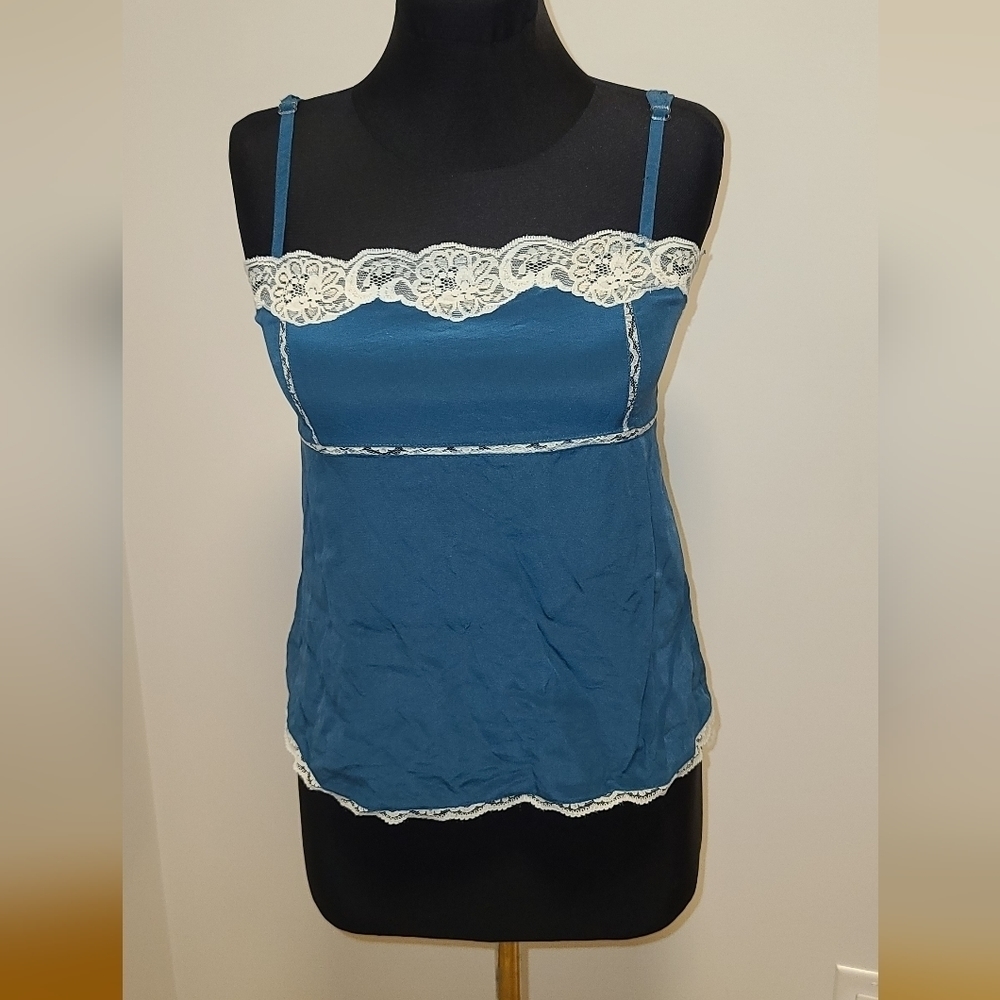 ATMOSPHERE 100% silk camisole with floral detail lace